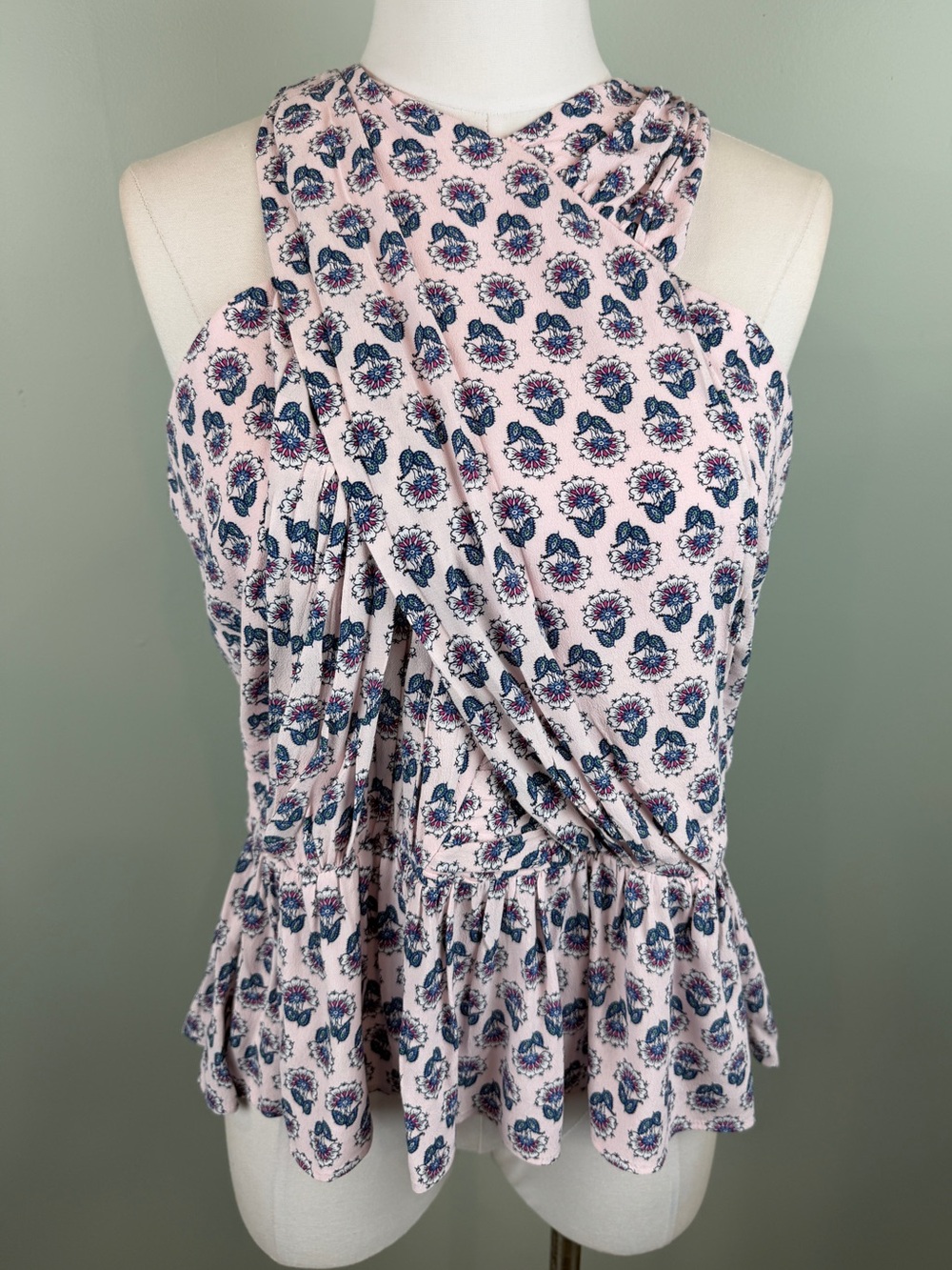 NWT LOFT Pink floral peplum crossover halter tank top features a pink base sz 10